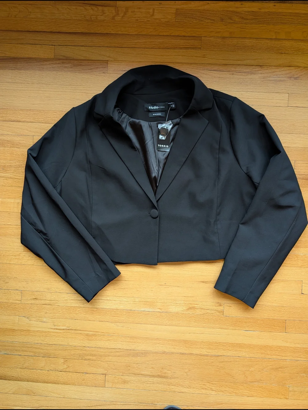 Torrid Plus Size NWT Black Cropped Blazer Jacket